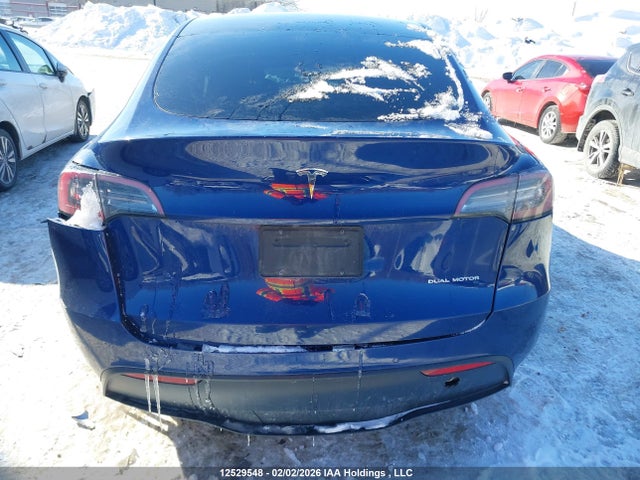 7SAYGDEE0NF484094 Tesla Model Y
