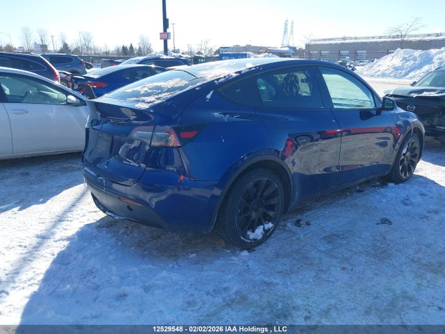 7SAYGDEE0NF484094 Tesla Model Y