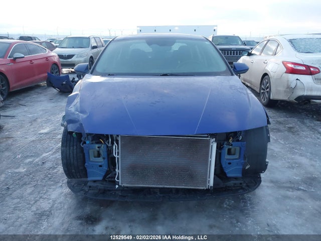 KMHLM4AG2MU100695 Hyundai ELANTRA SEL