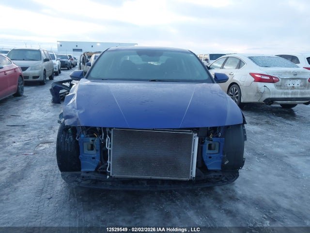 KMHLM4AG2MU100695 Hyundai ELANTRA SEL