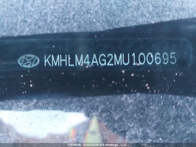 KMHLM4AG2MU100695 Hyundai ELANTRA SEL
