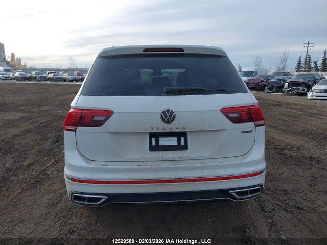 3VV4B7AX0NM135551 Volkswagen Tiguan Highline R-line