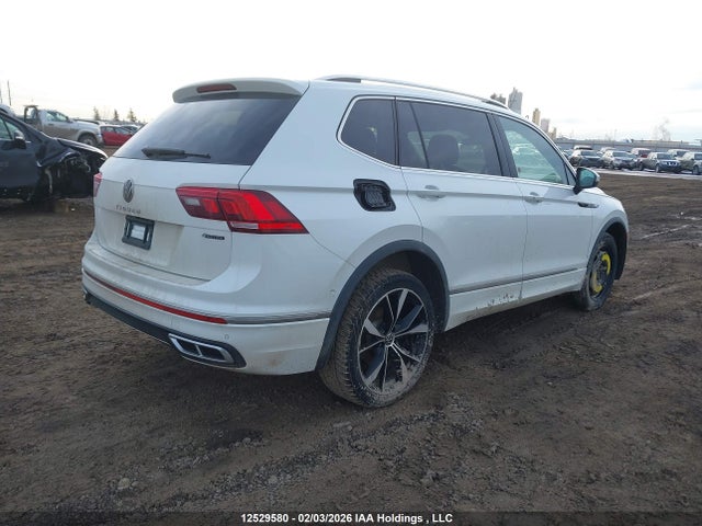 3VV4B7AX0NM135551 Volkswagen Tiguan Highline R-line