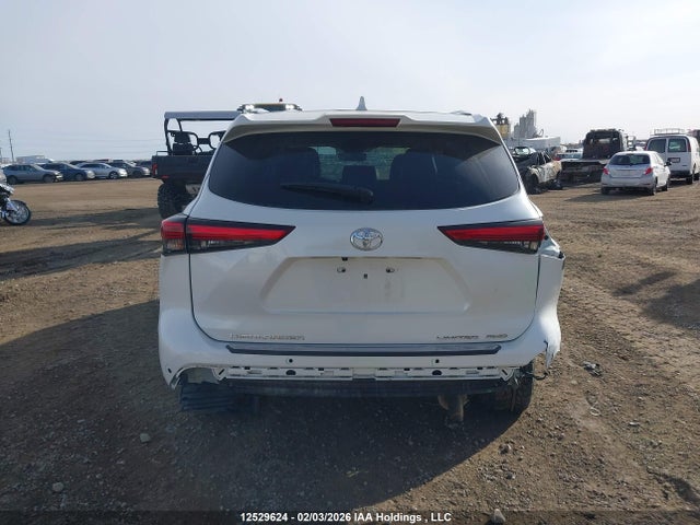 12529624 :رقم المزاد ، 5TDDZRBHXMS084247 vin ، 2021 Toyota Highlander Limited مزاد بيع