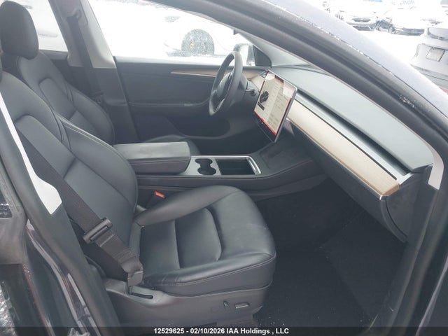 12529625 :رقم المزاد ، 7SAYGDEE8NF571970 vin ، 2022 Tesla Model Y Long Range Dual Motor All-wheel Drive مزاد بيع