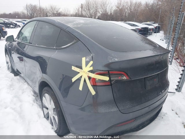 12529625 :رقم المزاد ، 7SAYGDEE8NF571970 vin ، 2022 Tesla Model Y Long Range Dual Motor All-wheel Drive مزاد بيع