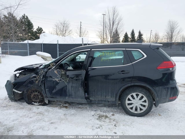 5N1AT2MV2HC821135 Nissan Rogue