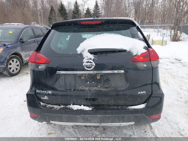 5N1AT2MV2HC821135 Nissan Rogue