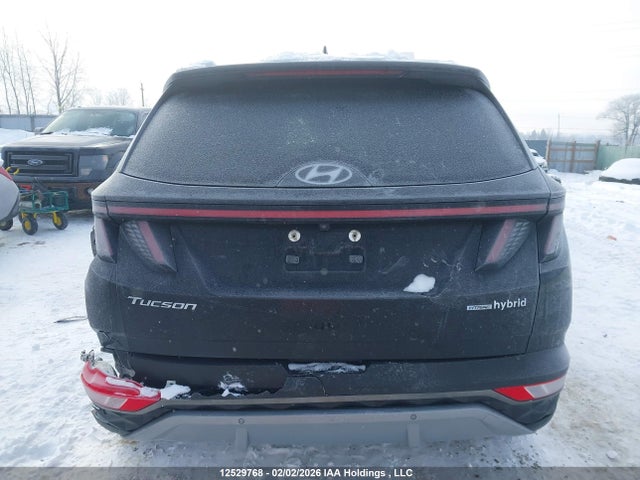 KM8JCCA13NU011929 Hyundai Tucson Luxury