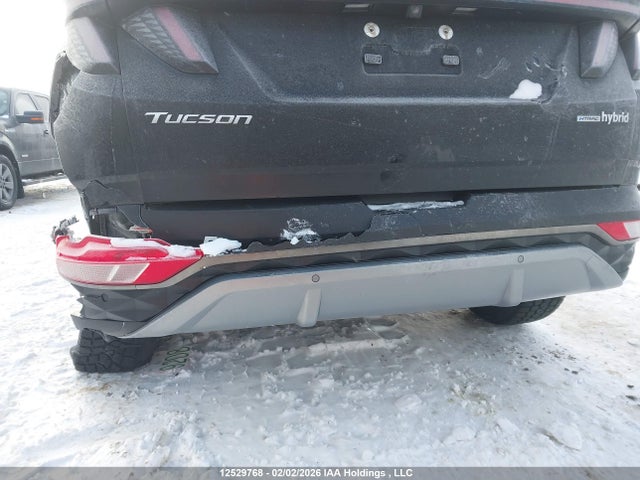 KM8JCCA13NU011929 Hyundai Tucson Luxury