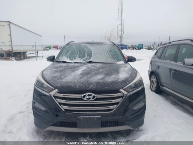 KM8J3CA24HU268420 Hyundai Tucson Limited/sport And Eco/se