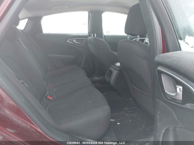 Продажа на аукционе авто 2015 Chrysler 200 Lx, vin: 1C3CCCFB2FN735318, номер лота: 12529843
