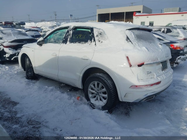 Audi Q5 2021 WA1FAAFY8M2052877 Image 3
