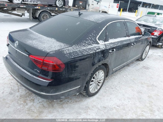 12529939 :رقم المزاد ، 1VWBT7A30HC009869 vin ، 2017 Volkswagen Passat 1.8 Tsi Comfortline مزاد بيع