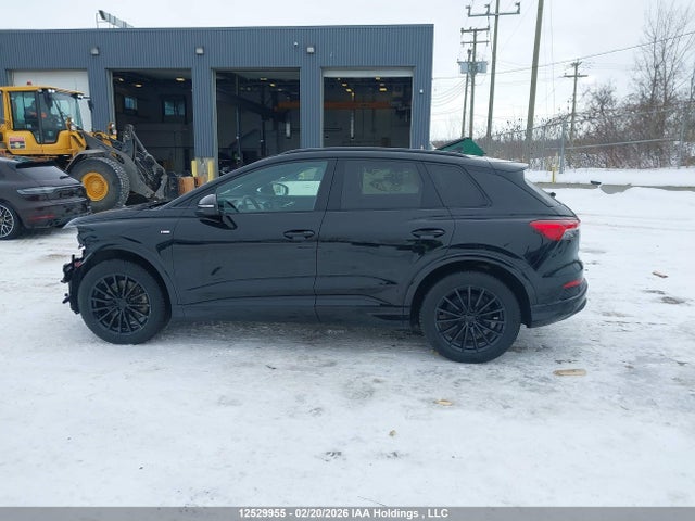 WA1KUAFZ7RP045959 Audi Q4 E-tron Premium