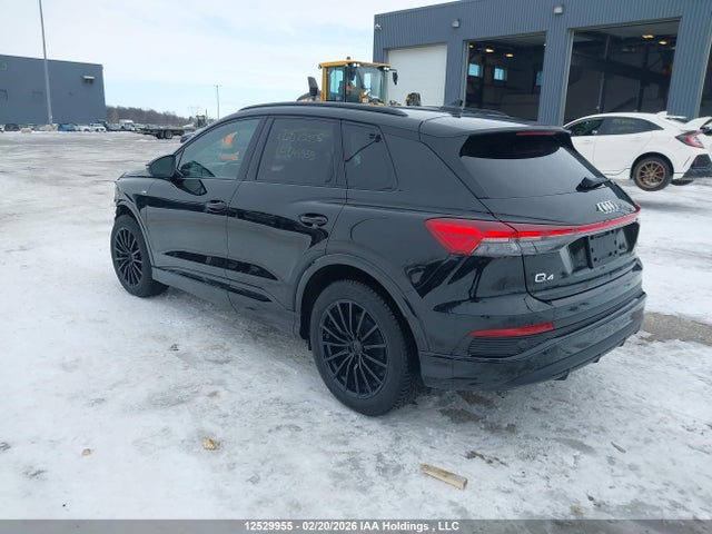 WA1KUAFZ7RP045959 Audi Q4 E-tron Premium