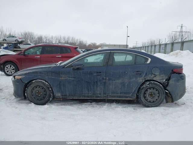 Продаж на аукціоні авто 2021 Mazda Mazda3 Gx, vin: JM1BPAB7XM1308166, номер лоту: 12529981