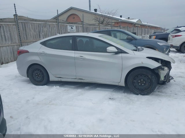 5NPDH4AE3FH560747 Hyundai Elantra Se/sport/limited