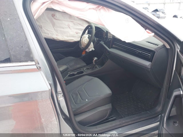 3VWGX7BU6SM047940 Volkswagen Jetta Highline