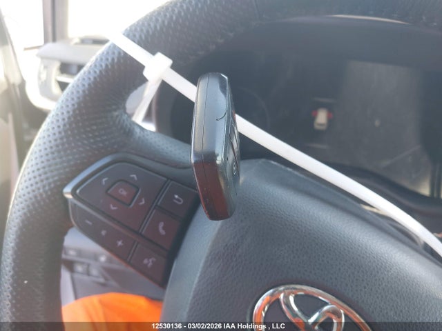 2022 Toyota Sienna მანქანა იყიდება აუქციონზე, vin: 5TDGRKEC3NS098223, აუქციონის ნომერი: 12530136