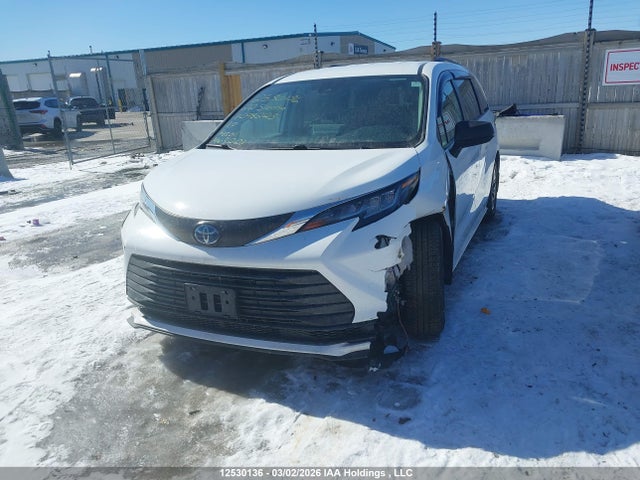 2022 Toyota Sienna მანქანა იყიდება აუქციონზე, vin: 5TDGRKEC3NS098223, აუქციონის ნომერი: 12530136