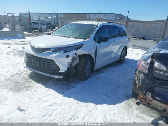 2022 Toyota Sienna მანქანა იყიდება აუქციონზე, vin: 5TDGRKEC3NS098223, აუქციონის ნომერი: 12530136