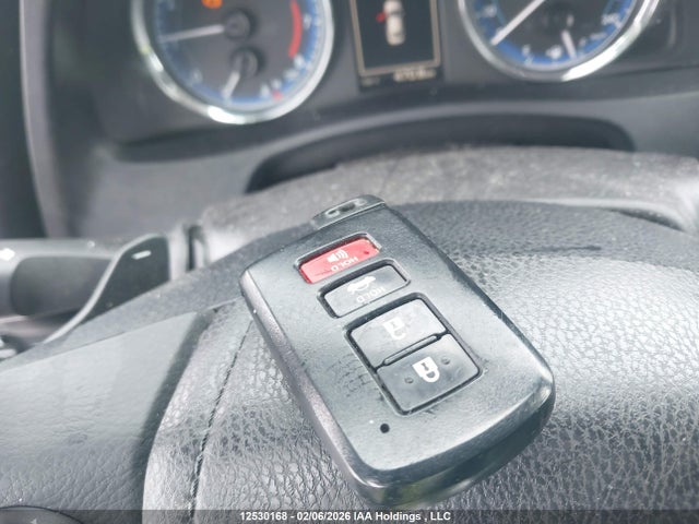 12530168 :رقم المزاد ، 2T1BURHE1JC104828 vin ، 2018 Toyota Corolla L/le/xle/se/xse مزاد بيع