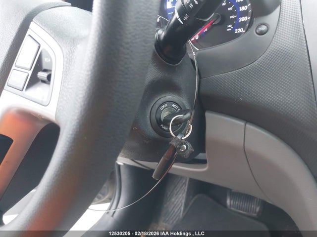 12530205 :رقم المزاد ، KMHCT4AE5GU991927 vin ، 2016 Hyundai Accent Gl مزاد بيع
