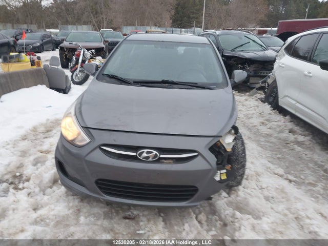 12530205 :رقم المزاد ، KMHCT4AE5GU991927 vin ، 2016 Hyundai Accent Gl مزاد بيع