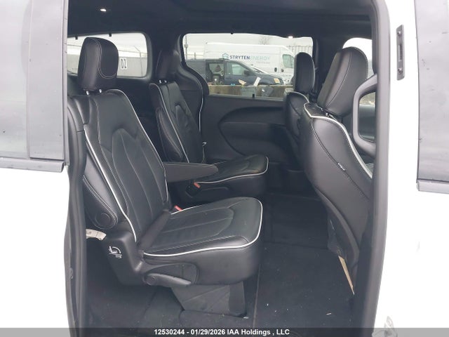2C4RC1GGXSR601528 Chrysler Pacifica Limited