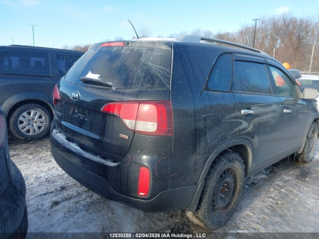 5XYKTDA7XFG576944 KIA Sorento