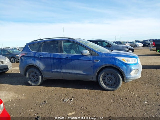 12530291 :رقم المزاد ، 1FMCU9HD0JUC82627 vin ، 2018 Ford Escape Sel مزاد بيع