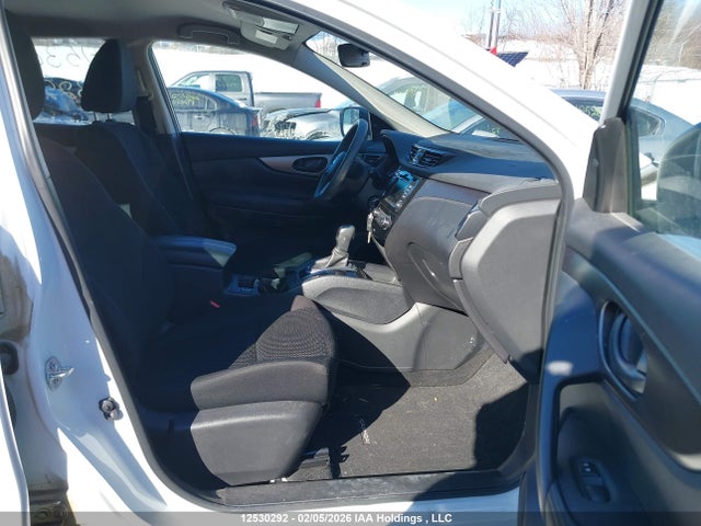 JN1BJ1AV3MW322403 Nissan Qashqai S