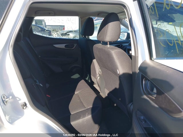 JN1BJ1AV3MW322403 Nissan Qashqai S
