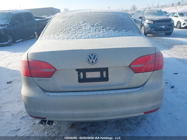 3VW2K7AJ1EM281200 Volkswagen Jetta 2.0l Trendline+
