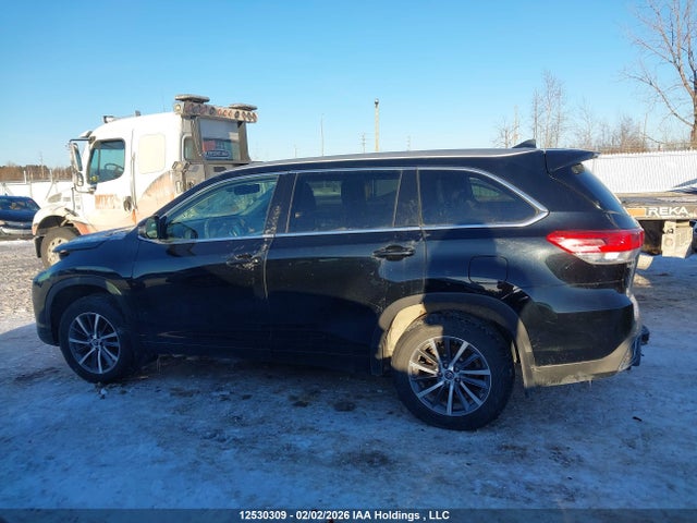 5TDJZRFH6JS533996 Toyota Highlander Se/xle