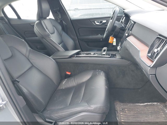 7JRL12TL8RG318028 Volvo S60 Plus