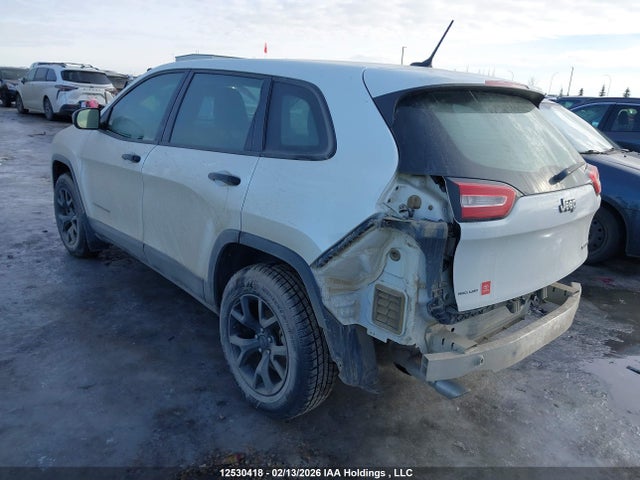 1C4PJLAB7HW630121 Jeep Cherokee Sport