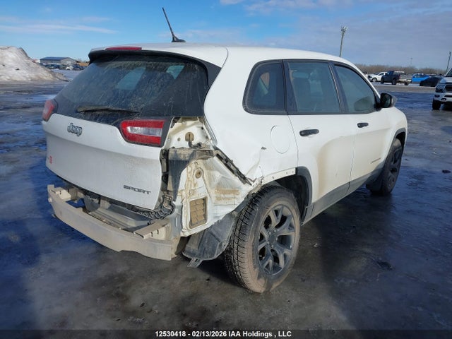1C4PJLAB7HW630121 Jeep Cherokee Sport