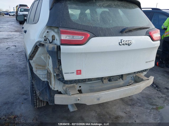 1C4PJLAB7HW630121 Jeep Cherokee Sport