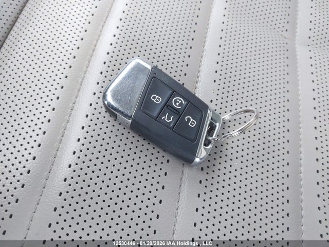 2021 Volkswagen Atlas Sel Premium მანქანა იყიდება აუქციონზე, vin: 1V2TR2CA5MC566967, აუქციონის ნომერი: 12530446
