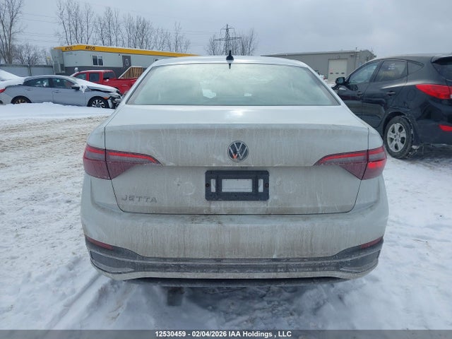 3VWGM7BU7NM016161 Volkswagen Jetta Highline