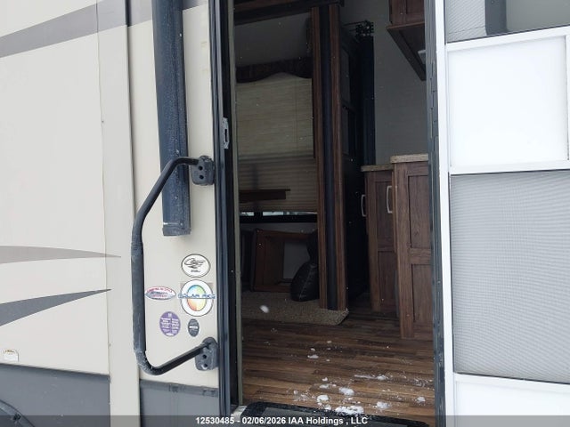 4YDF29R25G2506156 Cougar Roulotte 40pieds