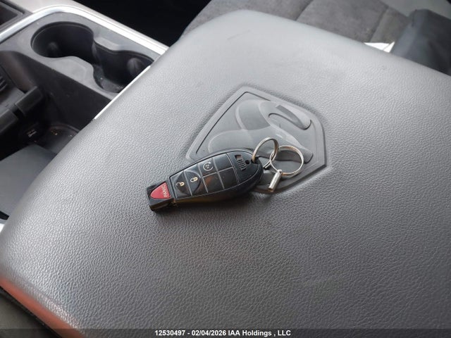 1C6RR7LM7GS298427 RAM 1500 Slt