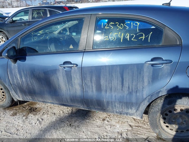 12530519 :رقم المزاد ، KNADN5A35G6549271 vin ، 2016 Kia Rio مزاد بيع