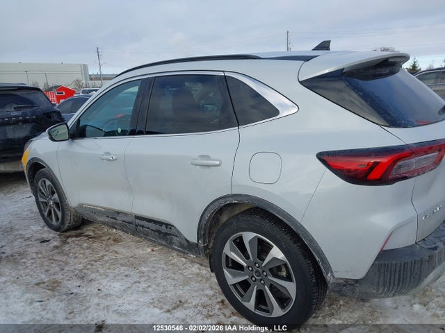 1FMCU9JA4SUA84621 Ford Escape Platinum