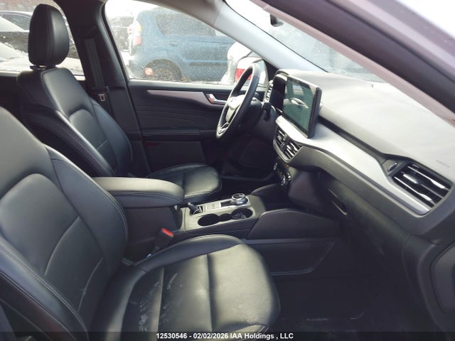 1FMCU9JA4SUA84621 Ford Escape Platinum