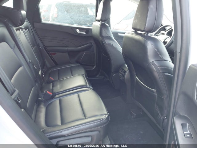 1FMCU9JA4SUA84621 Ford Escape Platinum