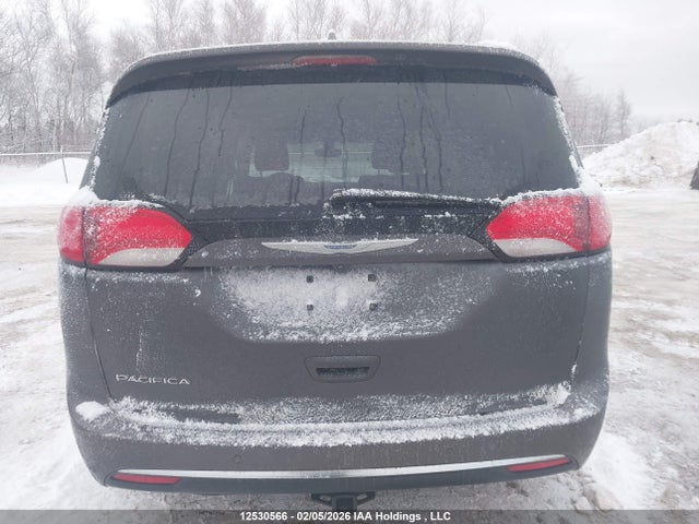 2C4RC1EG8JR105967 Chrysler Pacifica Touring-l Plus