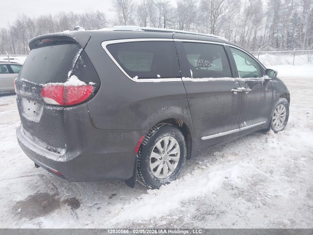 2C4RC1EG8JR105967 Chrysler Pacifica Touring-l Plus